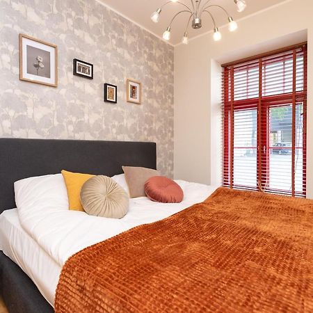 Stylish Apartment With Parking In Telliskivi Talin Exterior foto