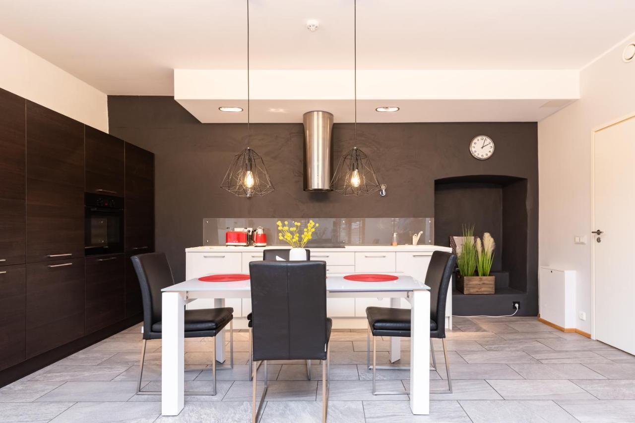 Stylish Apartment With Parking In Telliskivi Talin Exterior foto