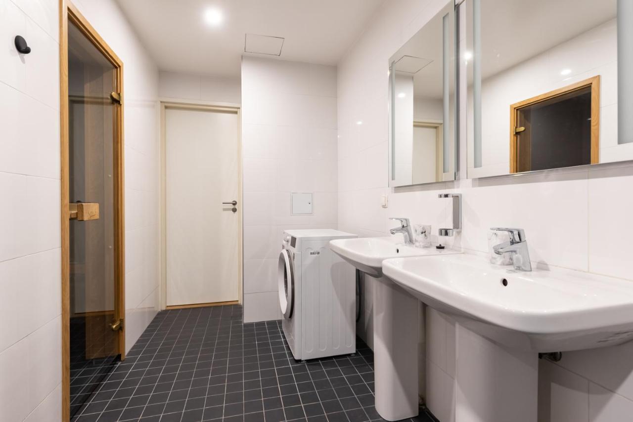 Stylish Apartment With Parking In Telliskivi Talin Exterior foto