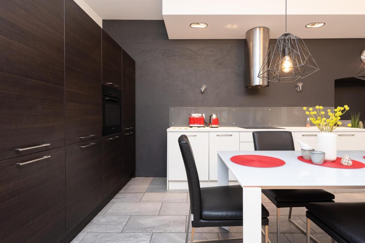 Stylish Apartment With Parking In Telliskivi Talin Exterior foto