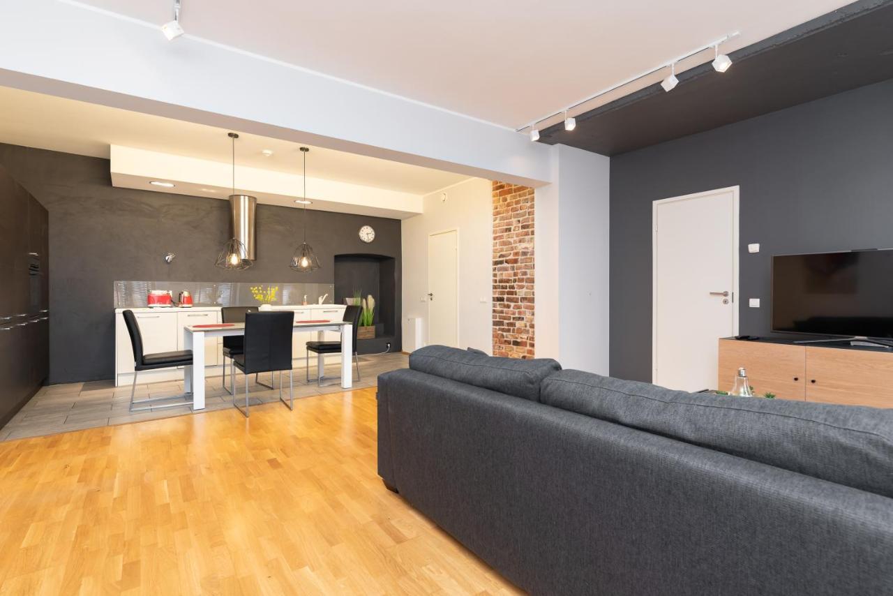 Stylish Apartment With Parking In Telliskivi Talin Exterior foto