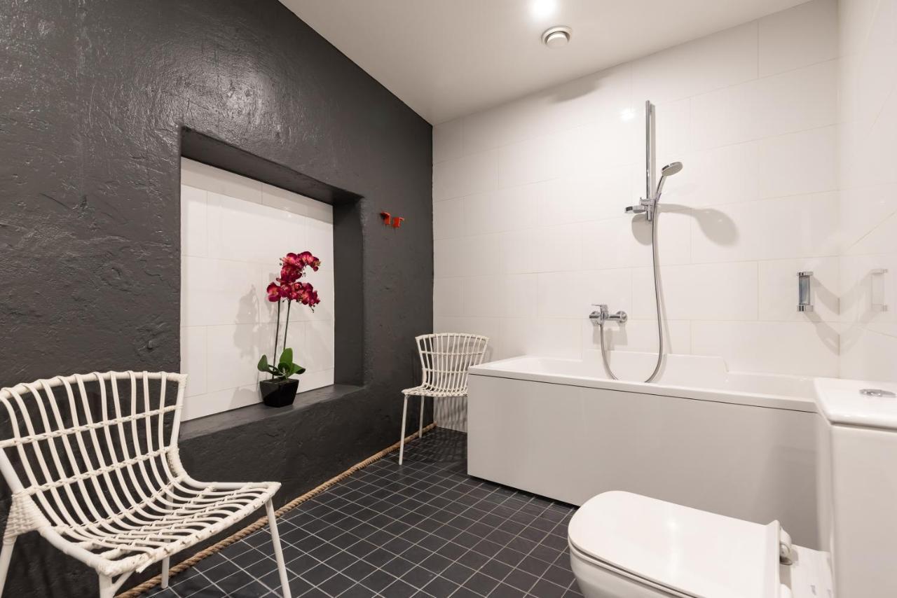 Stylish Apartment With Parking In Telliskivi Talin Exterior foto
