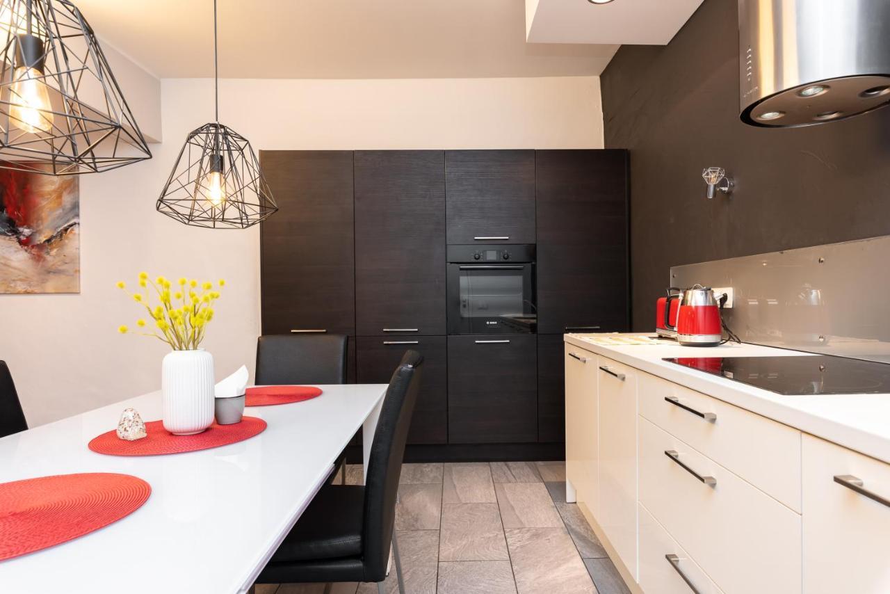 Stylish Apartment With Parking In Telliskivi Talin Exterior foto